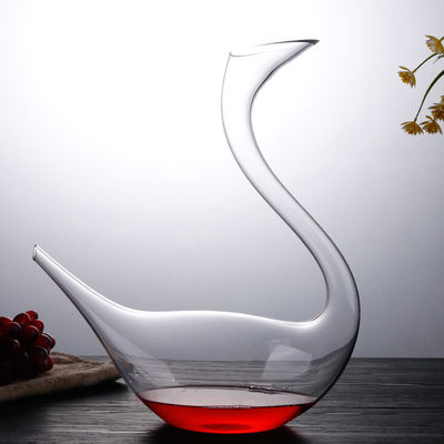 cygne matériel en cristal sans plomb fait main de décanteur en verre du vin 1800ml formé fournisseur