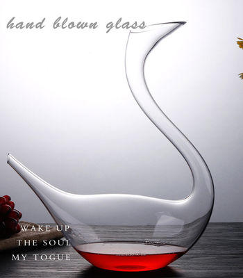 cygne matériel en cristal sans plomb fait main de décanteur en verre du vin 1800ml formé fournisseur